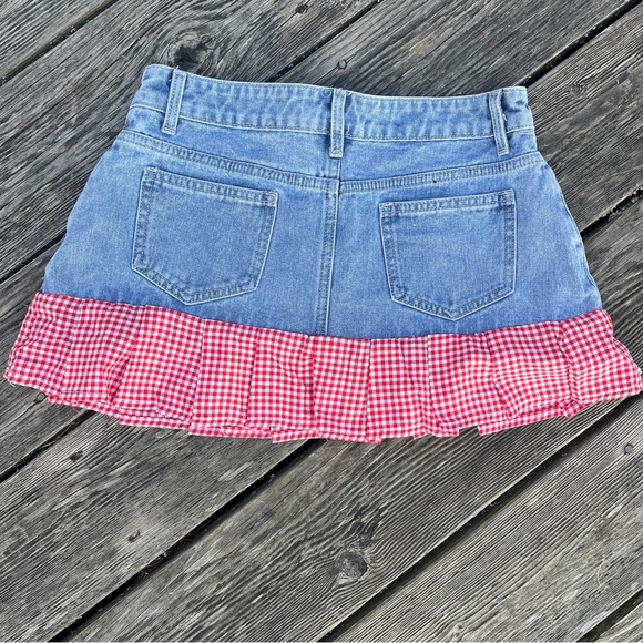 DAISEY DUKE DENIM MINI SKIRT SIZE MEDIUM - Picture 7 of 8